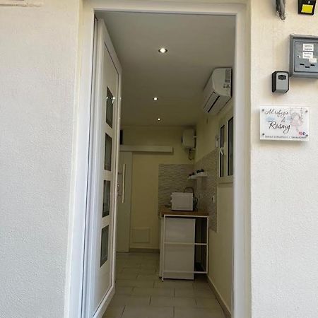 Al Rifugio Di Rosmy Apartment Бари Екстериор снимка