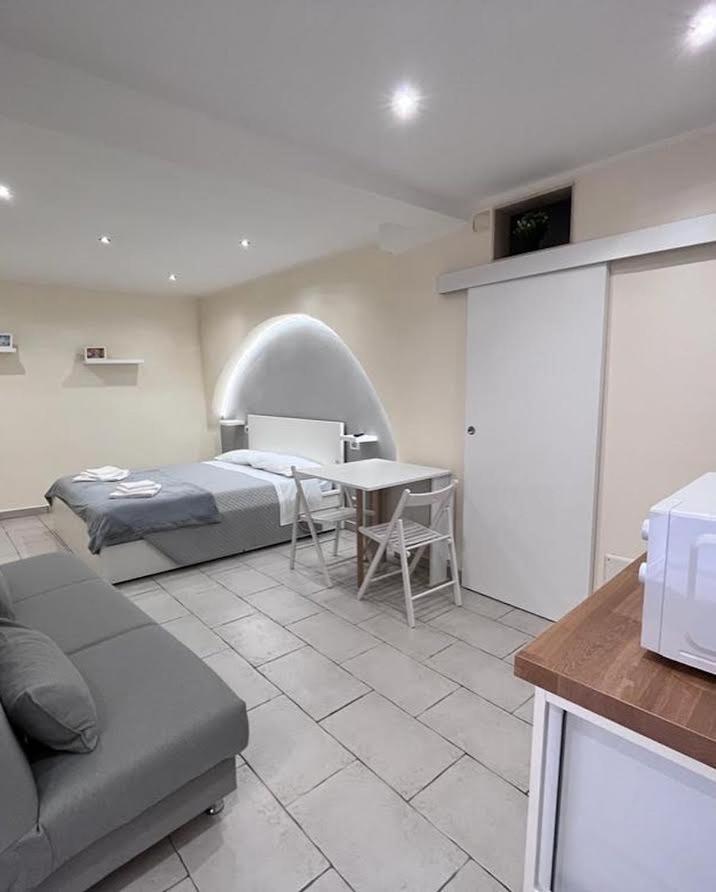 Al Rifugio Di Rosmy Apartment Бари Екстериор снимка
