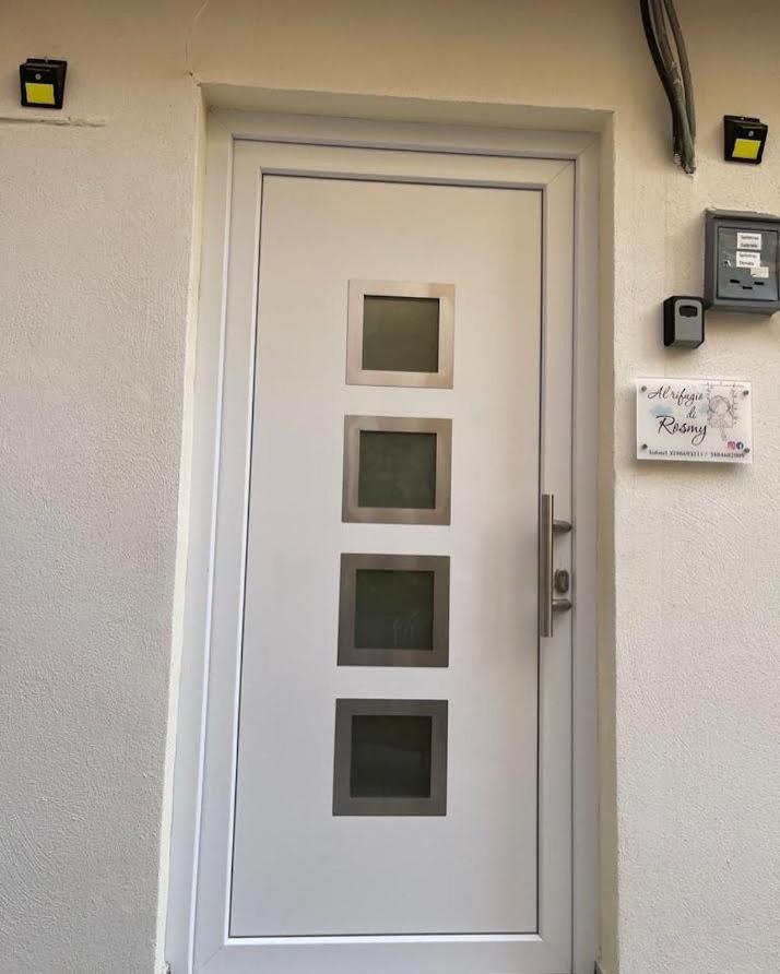 Al Rifugio Di Rosmy Apartment Бари Екстериор снимка